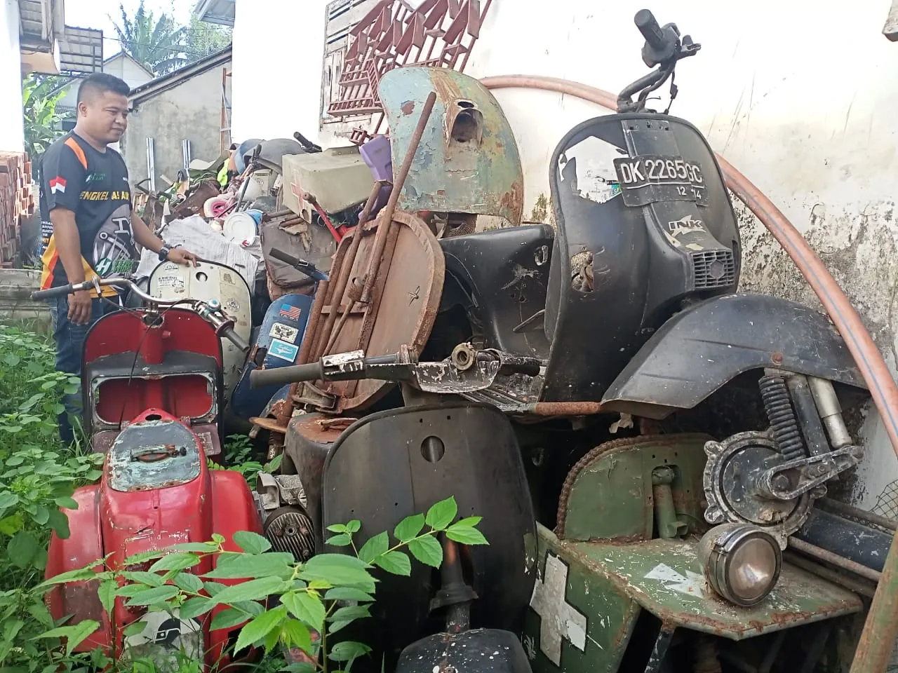 Ditangan Nur Syamsi Lumajang Rosokan Vespa Jadi Bernilai Lagi