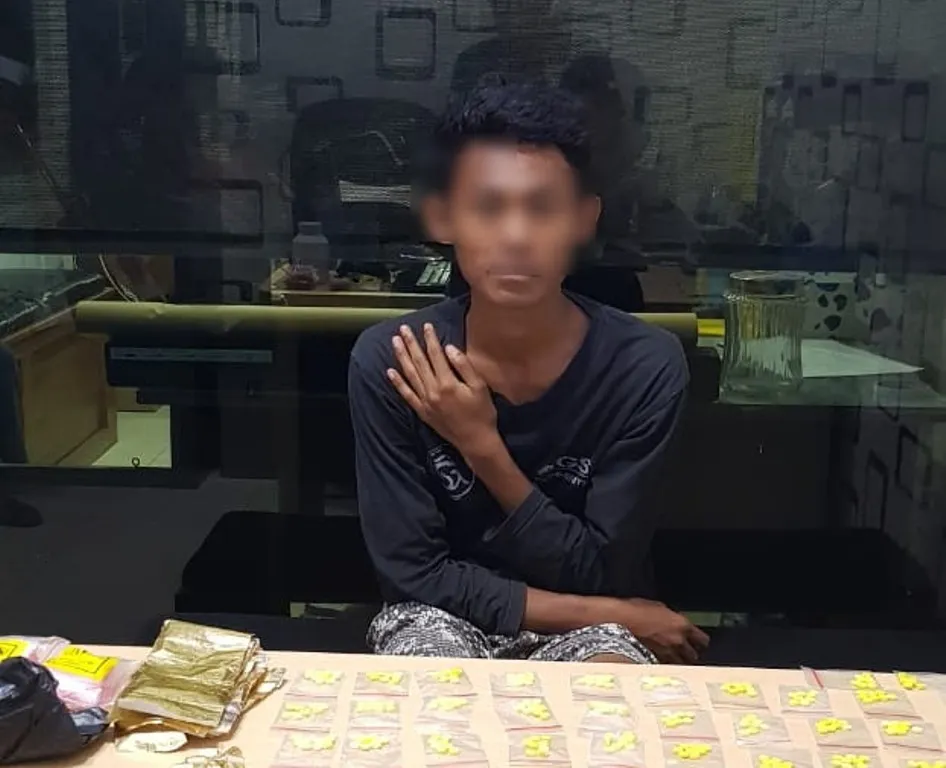 Iqrom Edarkan Pil Koplo Pada Anak-anak Punk Lumajang