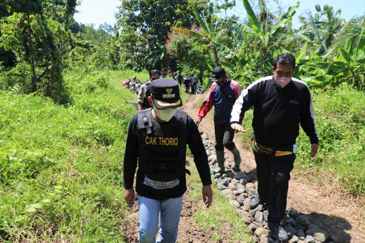 Bupati Lumajang Pastikan Pembangunan Jalur Pasirian - Tempursari