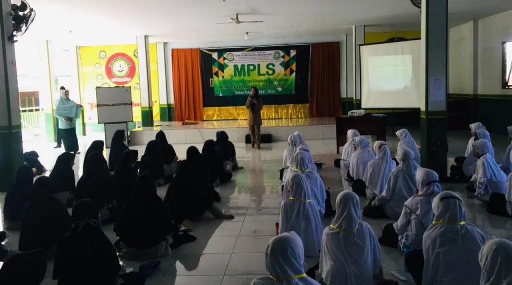 SMP IT Yahtadi Gelar Pelatihan Jurnalistik Bersama Lumajangsatu