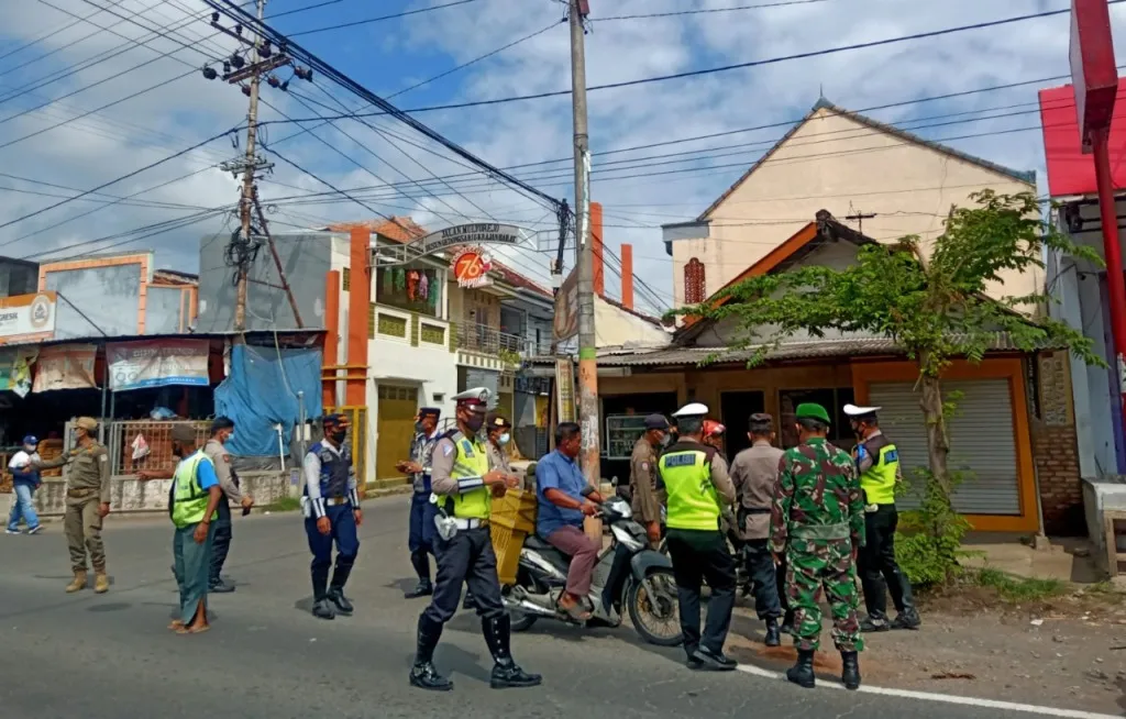 Ops Patuh Semeru Ratusan Pengendara di Lumajang Tak Pakai Masker
