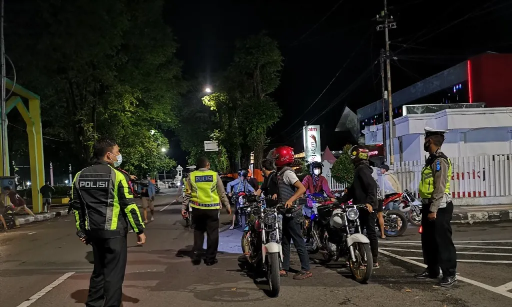 Malam Minggu Satlantas Lumajang Jaring Puluhan Motor Knalpot Brong