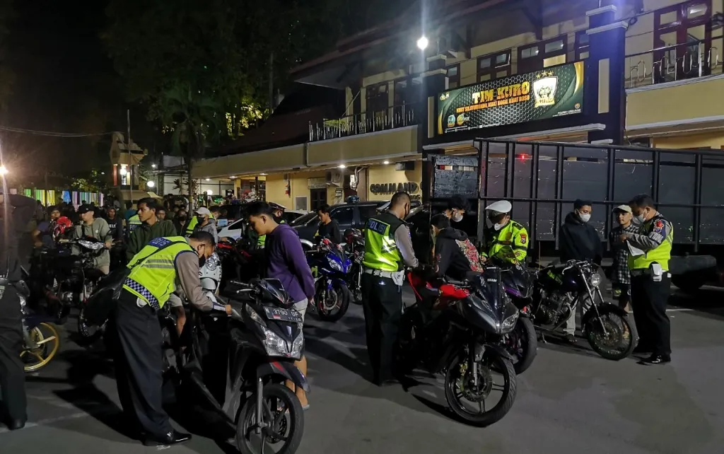 100 Motor Knalpot Brong Terjaring Razia Satlantas Polres Lumajang