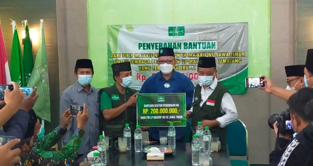 Ma'arif NU Jatim Sumbang 200 Juta untuk Pendidikan Korban Semeru