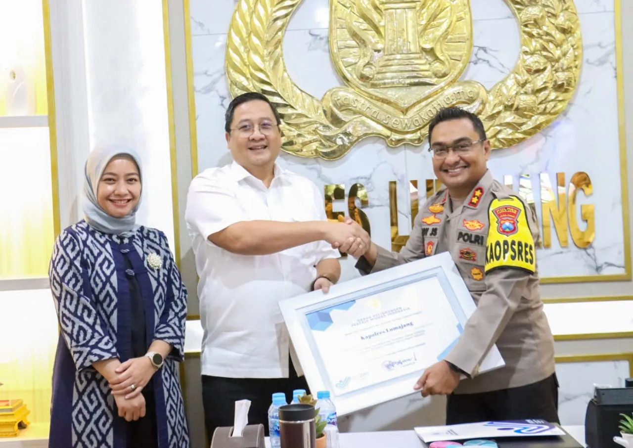 Berantas Pengiriman TKI Ilegal, Kapolres Lumajang AKBP Boy Dapat Penghargaan