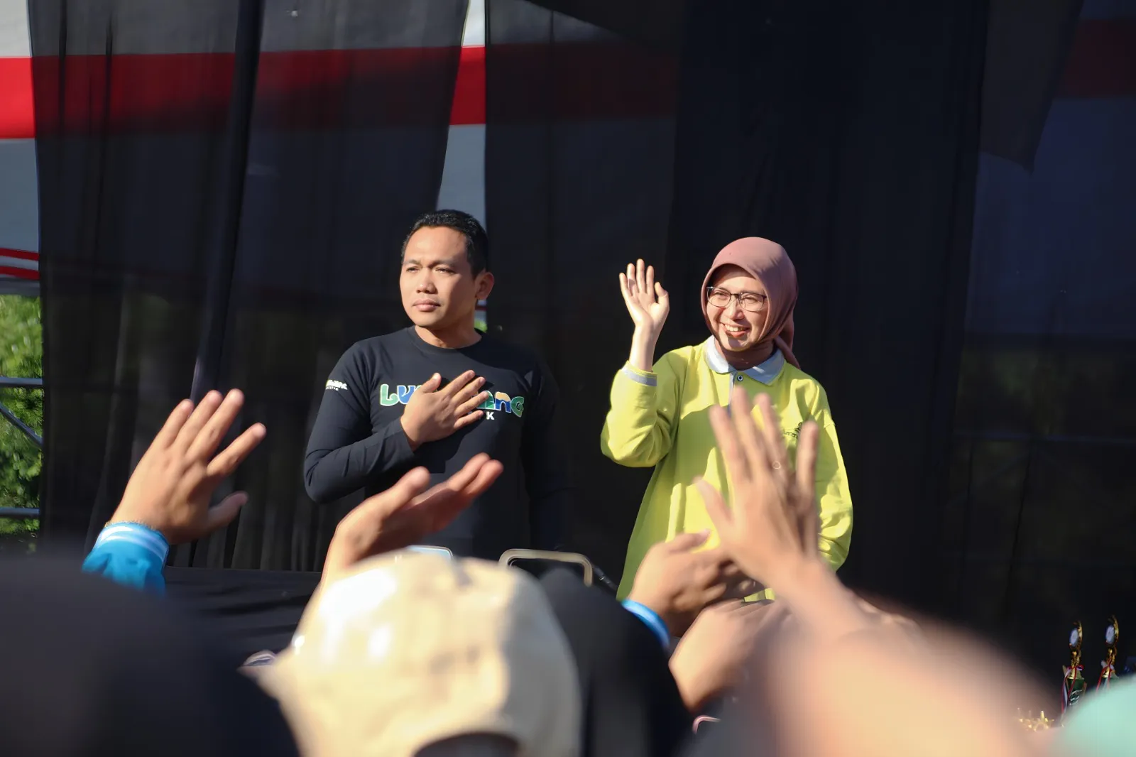 Cak Thoriq dan Bunda Indah Pamit Pada Warga Lumajang