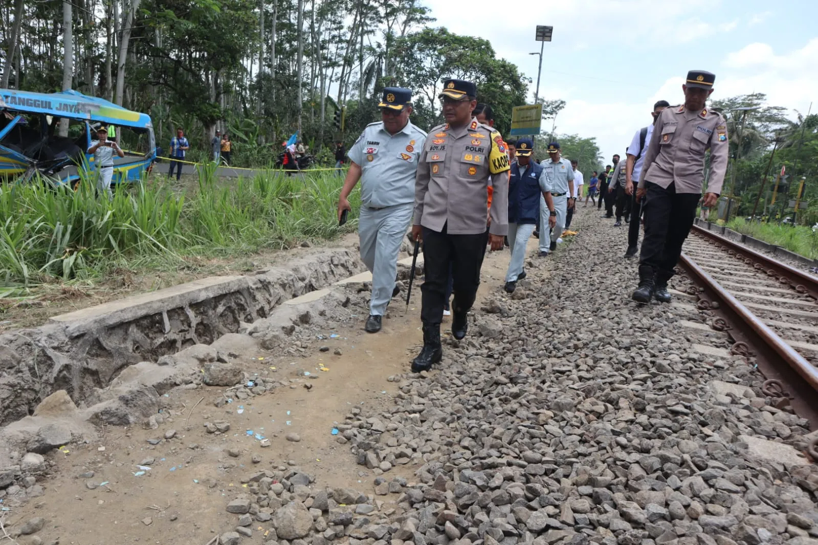 Polisi Olah TKP Lanjutan Kecelakaan Kereta Api di Klakah Lumajang
