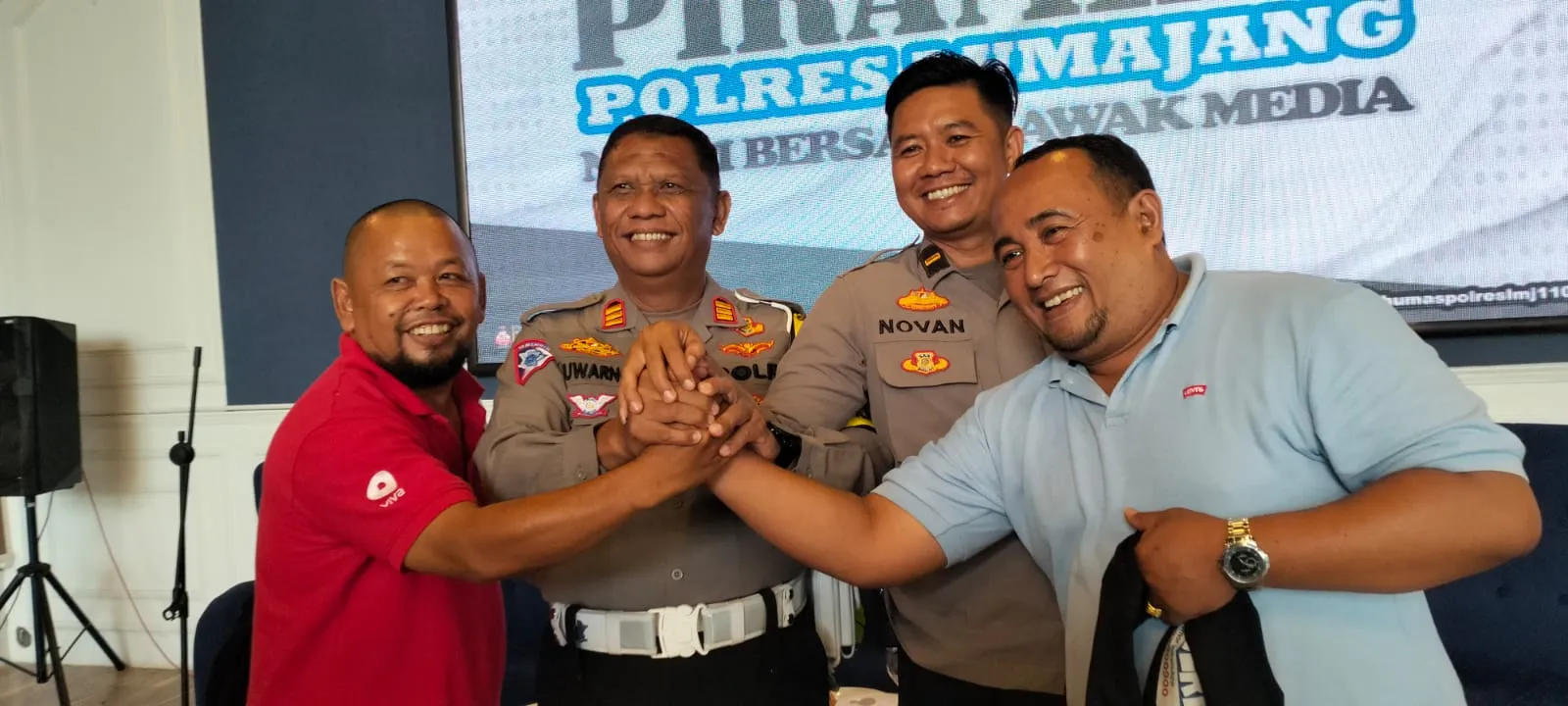Satlantas Polres Lumajang Gelar Piramida Bersama Awak Media