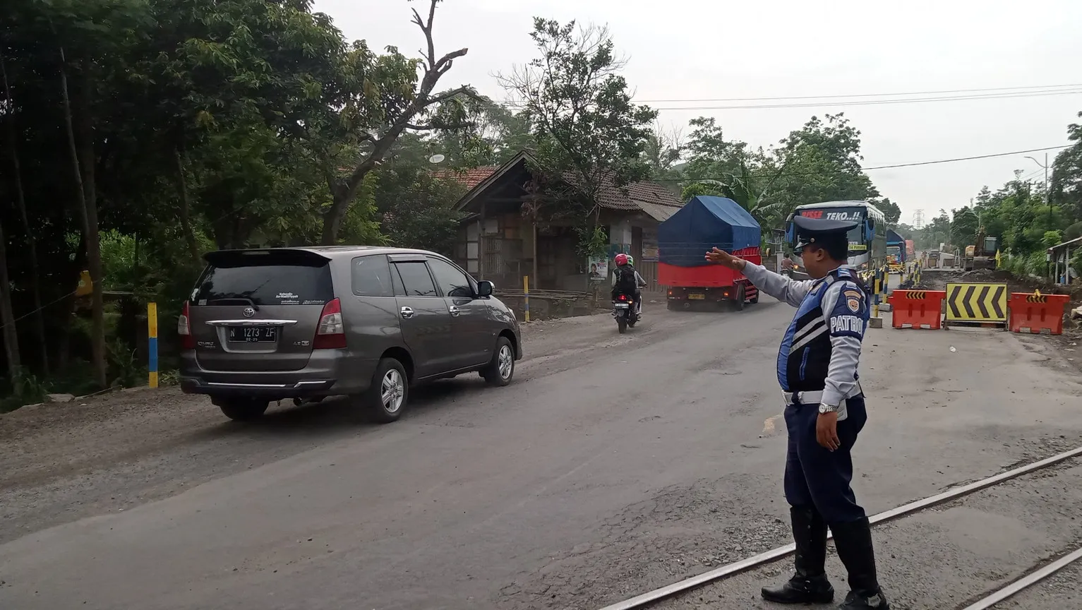 JLP Kerata Api 43 Wates Wetan Dilebarkan, Dishub Lumajang Jaga 24 Jam