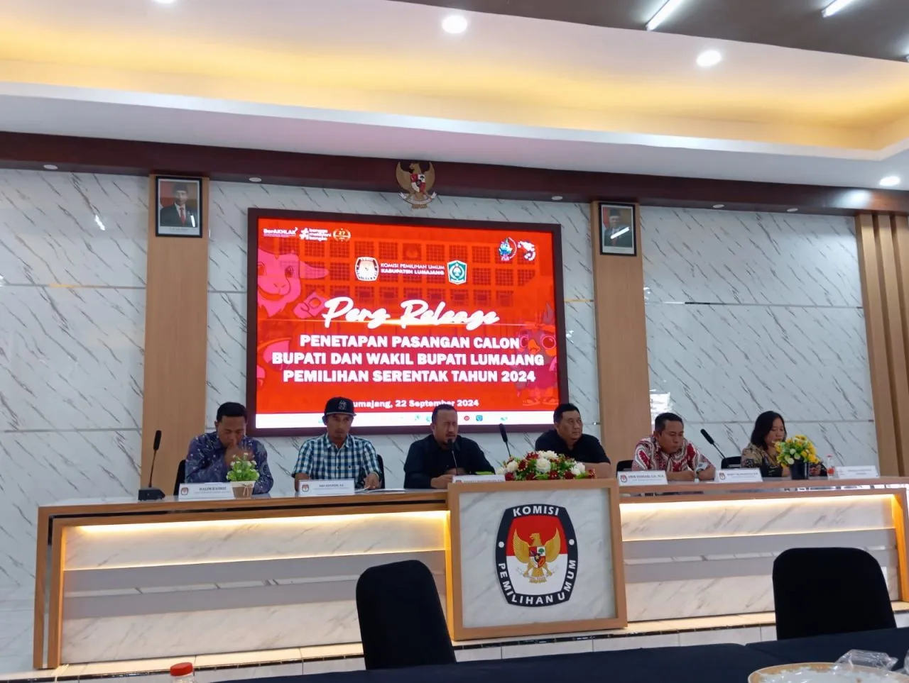 KPU Lumajang Umumkan 2 Cabup Cawabup di Pilkada 2024