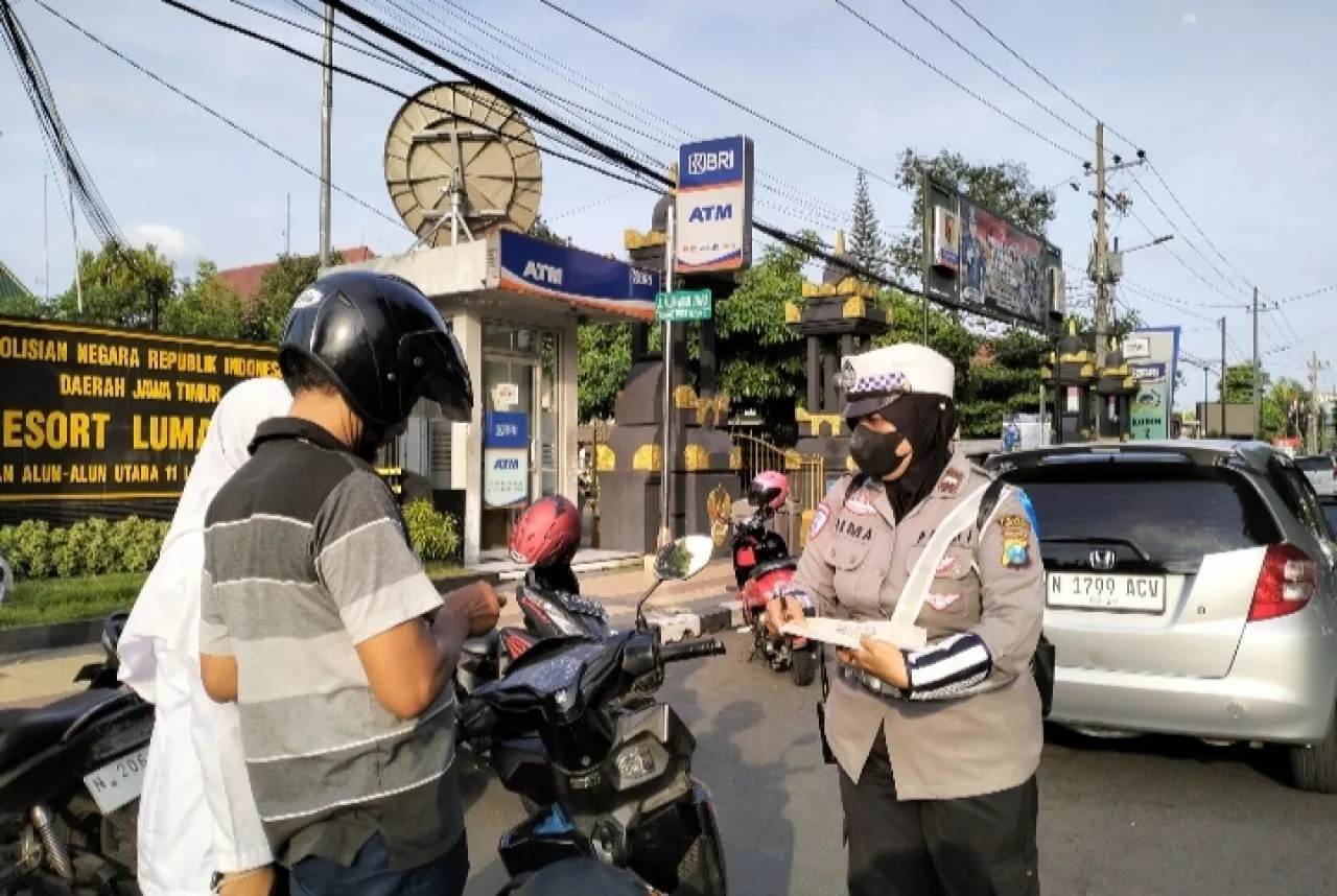 Hari Pertama Operasi Zebra Satlantas Polres Lumajang Tilang Pelanggar