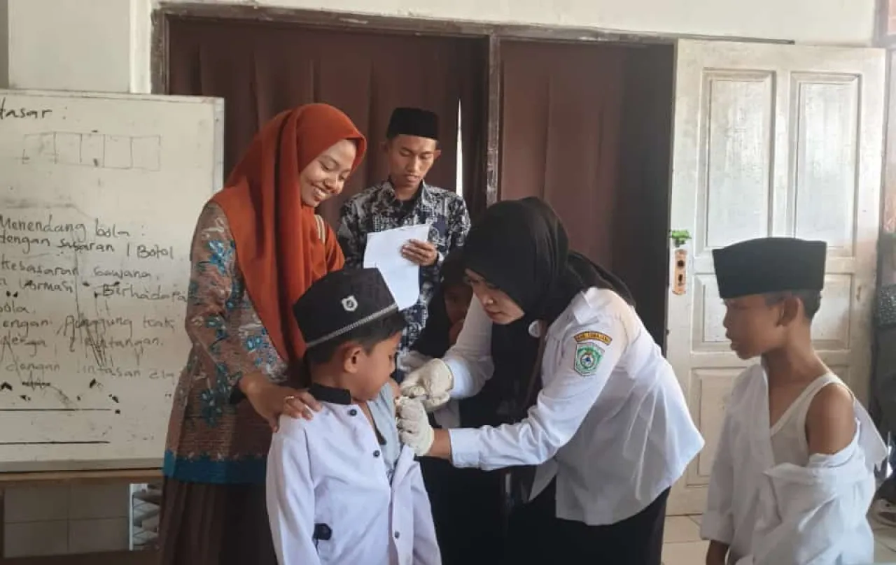 Bulan Imunisasi Anak Sekolah Fokus Cegah Penyebaran Penyakit Berbahaya di Lumajang