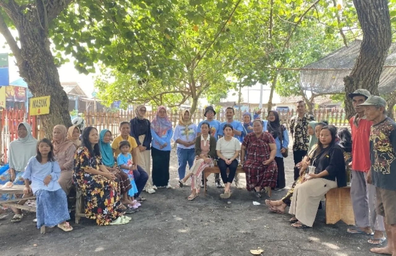 STKIP PGRI Lumajang dan Unitomo Surabaya: Bersatu untuk Mitigasi Bencana di Pantai Watu Pecak