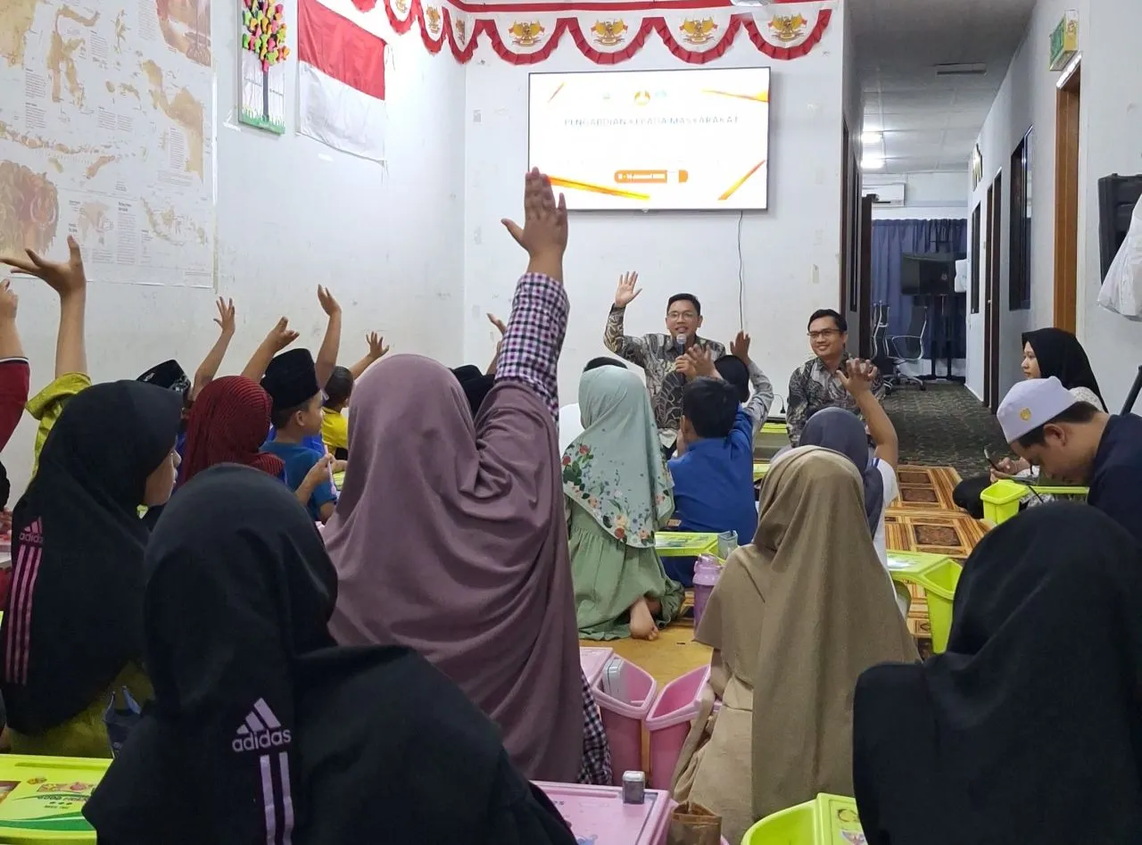 Dosen STKIP PGRI Lumajang Mengenalkan 7 Kebiasaan Anak Indonesia Hebat di Malaysia