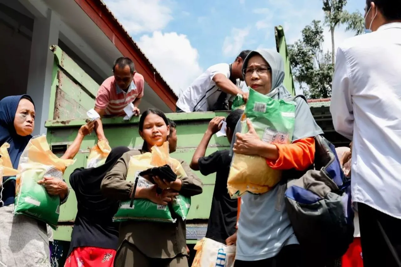 Pasar Murah Ramadan, Warga Lumajang Antusias: Stok Pangan Aman, Harga Terjangkau