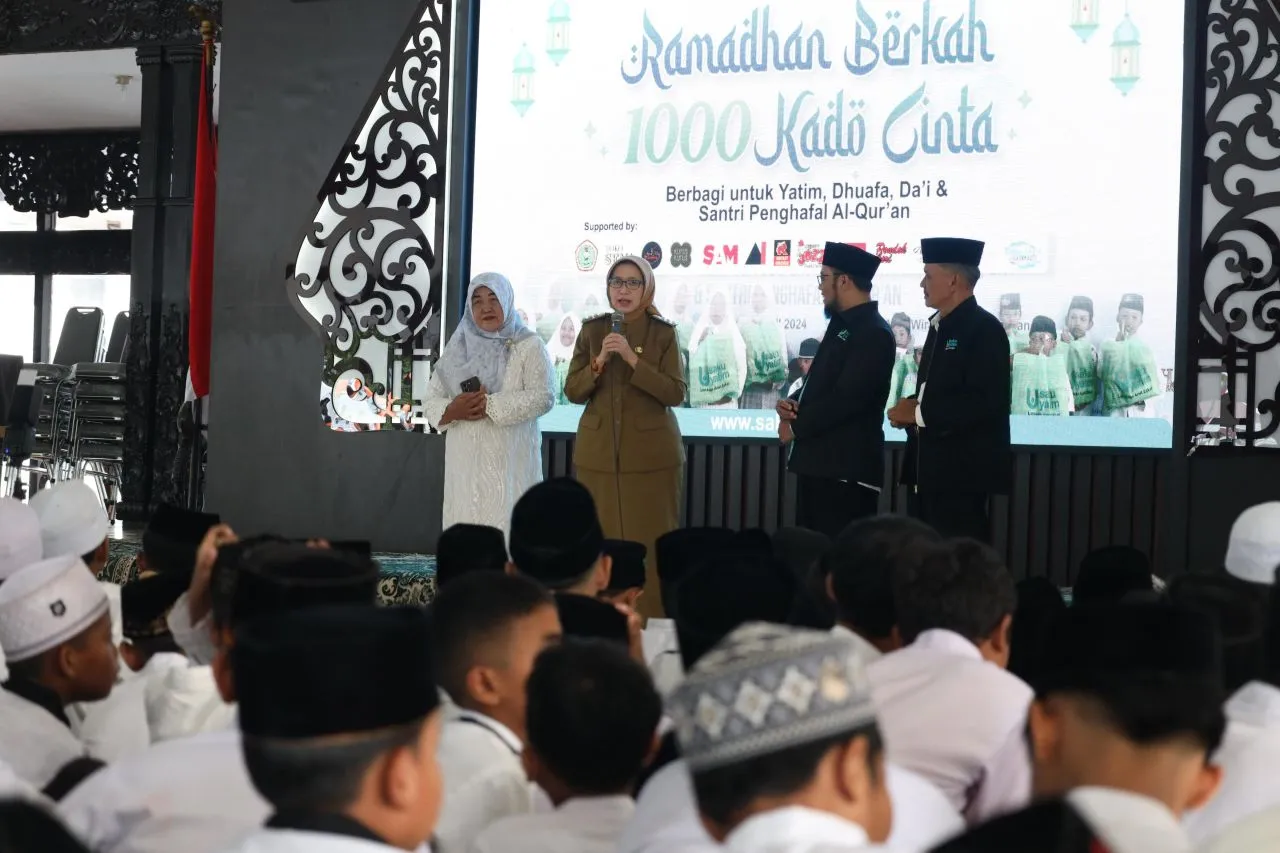 Bupati Lumajang Santuni Yatim dan Santri, Tekankan Pentingnya Kepedulian Sosial