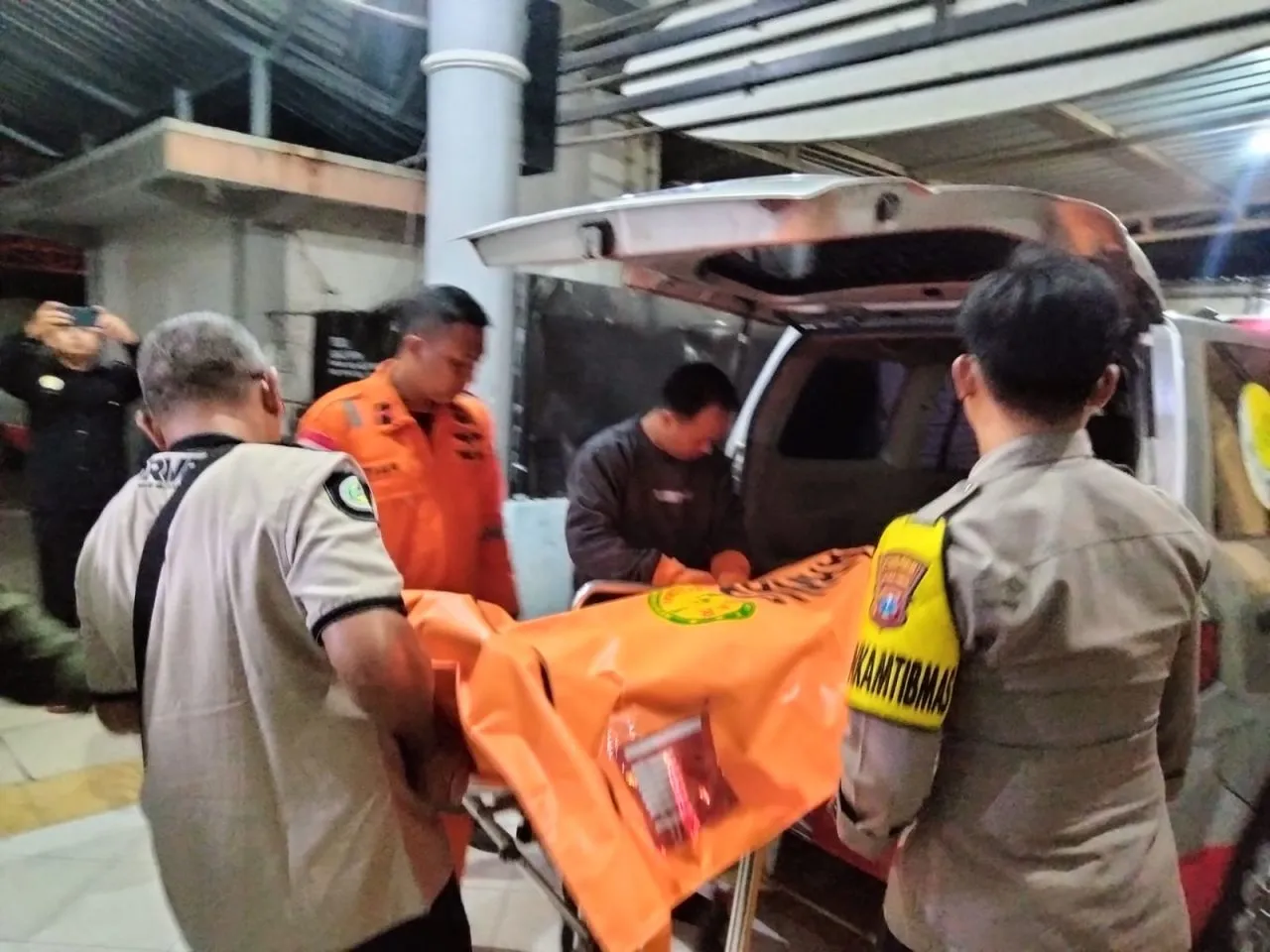 Pengendara Motor Tenggelam di Sungai Bondoyudo, Ditemukan Tewas Usai Pencarian oleh Tim Gabungan