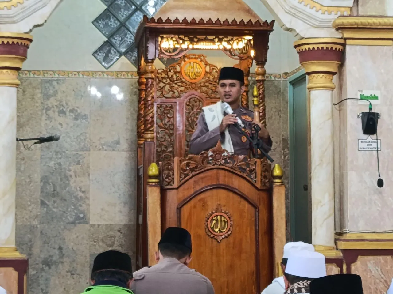 Bripda Alfian Masyuri, Polisi Muda yang Jadi Khatib Jumat dan Pengajar Kitab Kuning