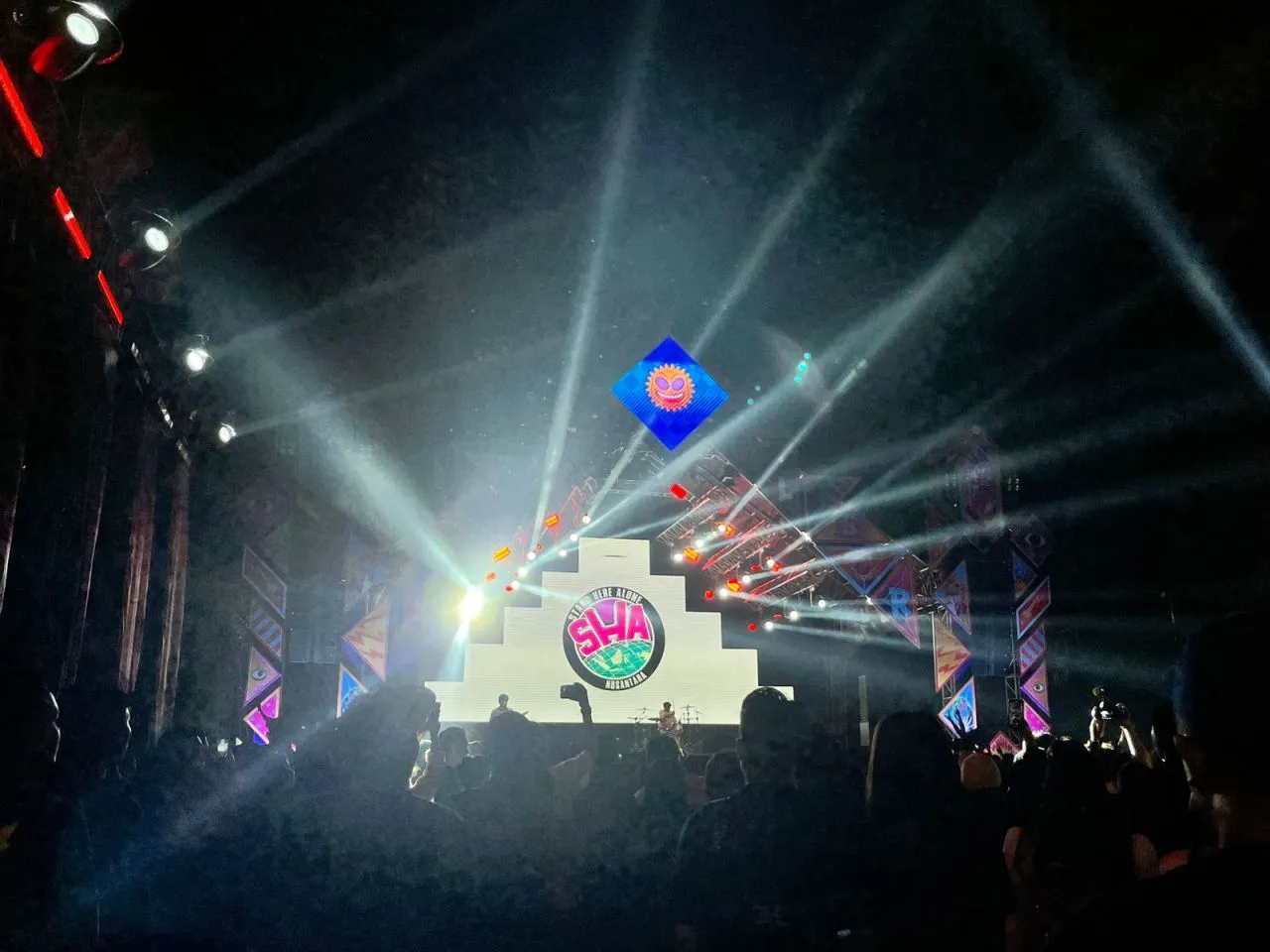 Penutupan Day 1 Parti Libur 2025 di Magnolia Lumajang Dihibur Penampilan Stand Her Alone