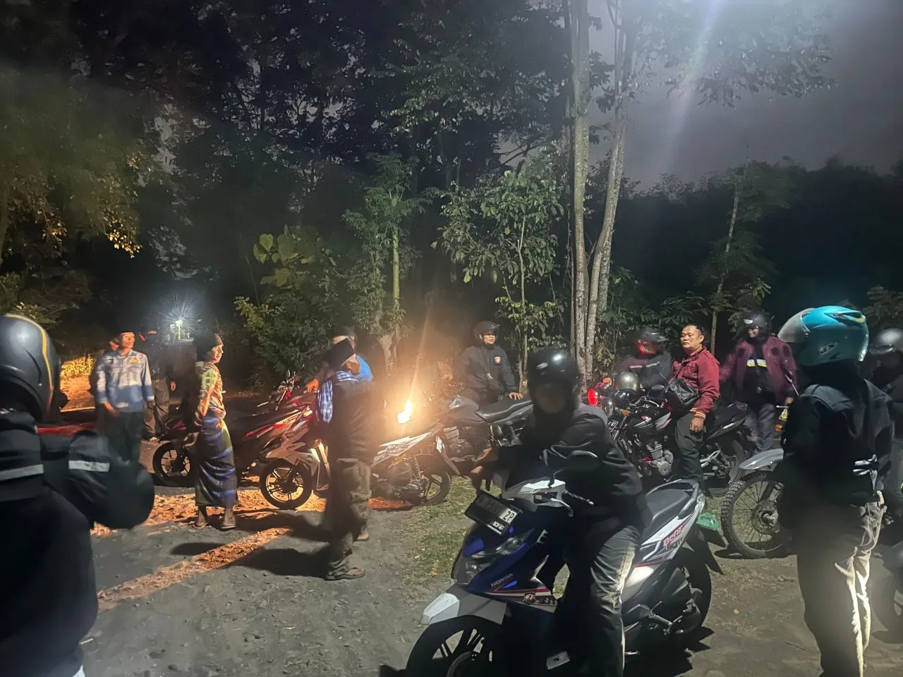 Tim Pemburu Kejahatan Patroli Tengah Malam di Lumajang, Antisipasi Pencurian
