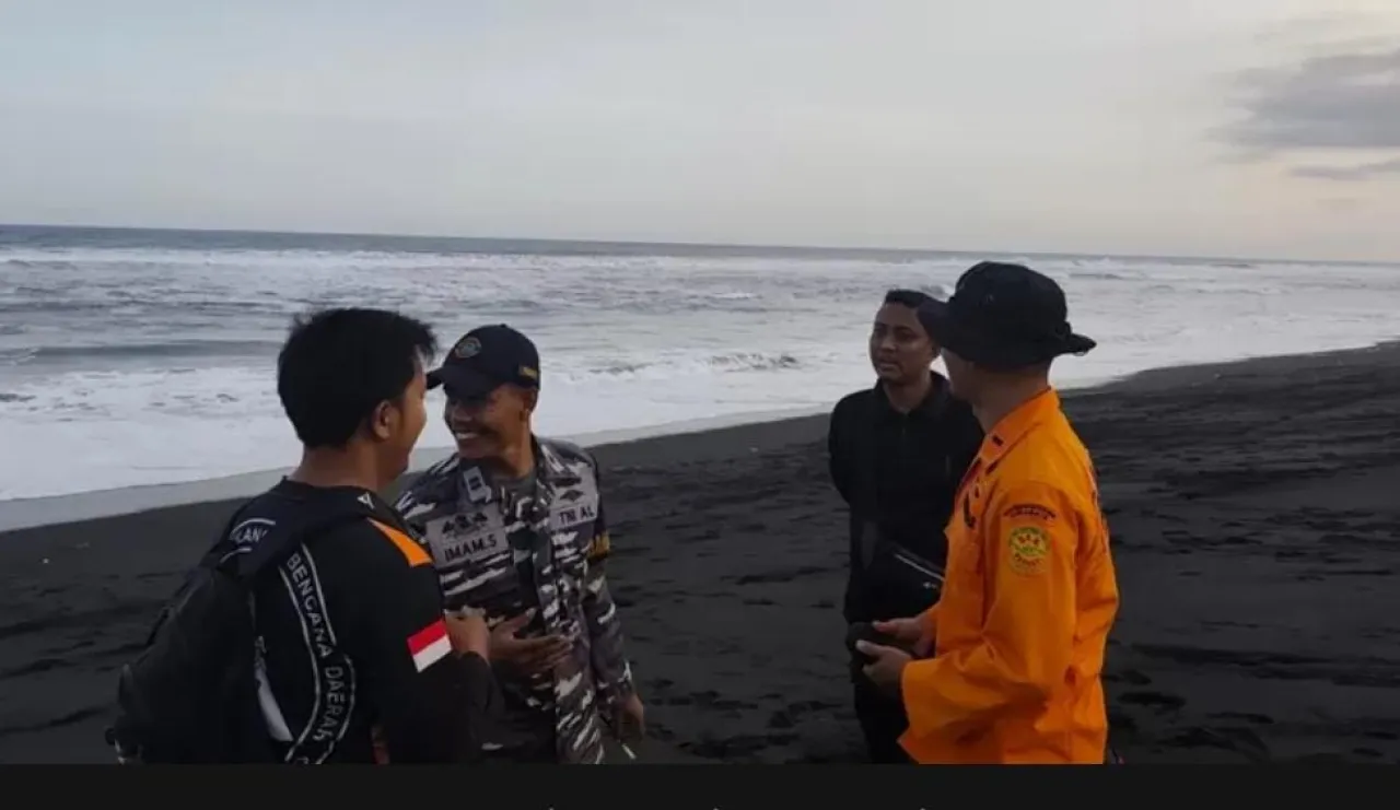 Diterjang Gelombang, Nelayan Muda Hilang di Perairan Watu Pecak Lumajang