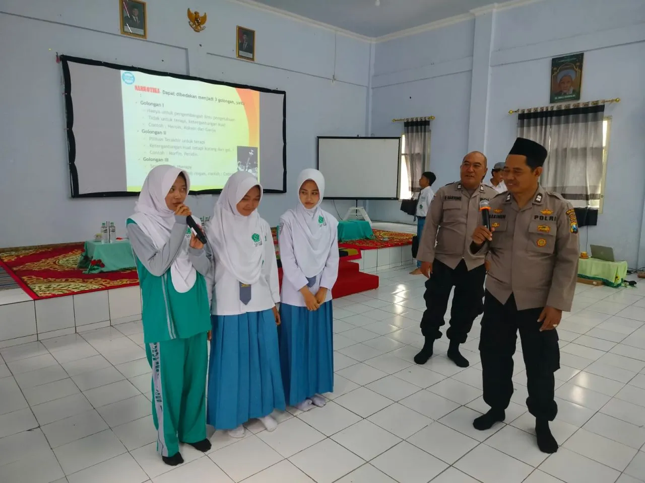 Satbinmas Polres Lumajang Temani Pelajar Belajar Tolak Bullying dan Narkoba