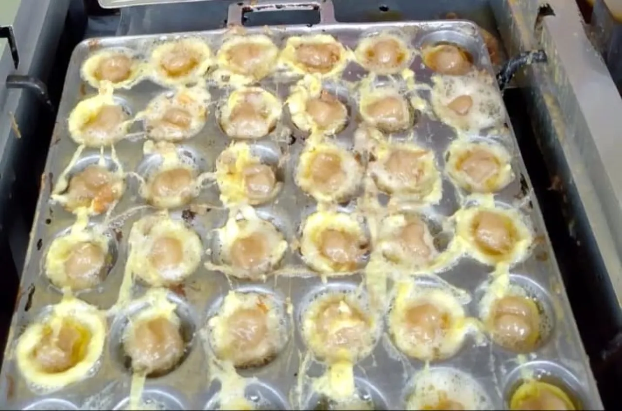Pentol Telur 86 yang Dikelola oleh Pak Saifulkan, Jajanan Favorit dengan Modal Sederhana di Lumajang