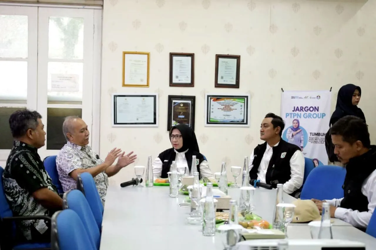 Pemkab Lumajang dan PG Jatiroto Sepakat Perbaiki Jalan di Lahan Perusahaan