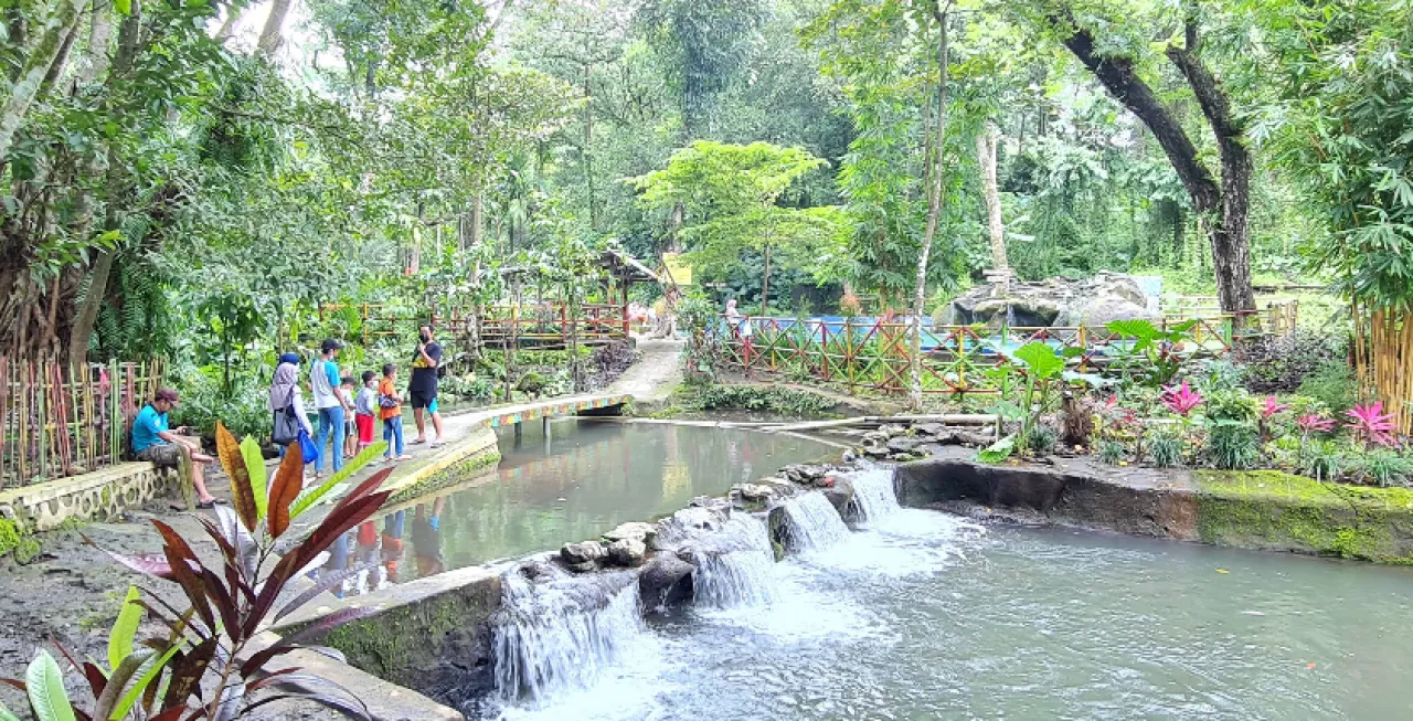 Tirto Ageng Tengger, Wisata Alam Bernuansa Mistis di Lumbang Probolinggo