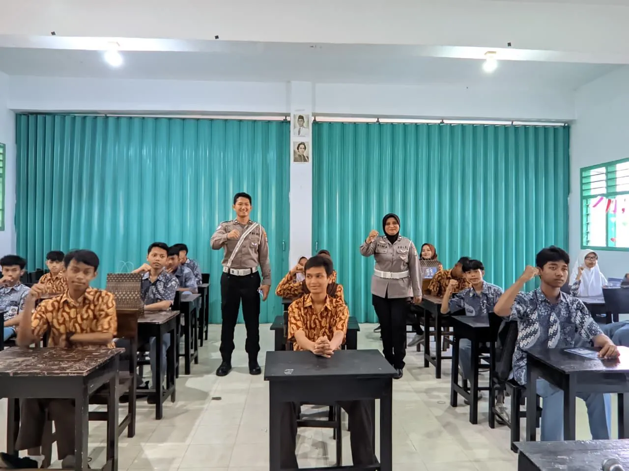 Satlantas Polres Lumajang Sosialisasi Tertib Lalu Lintas di SMA Islam