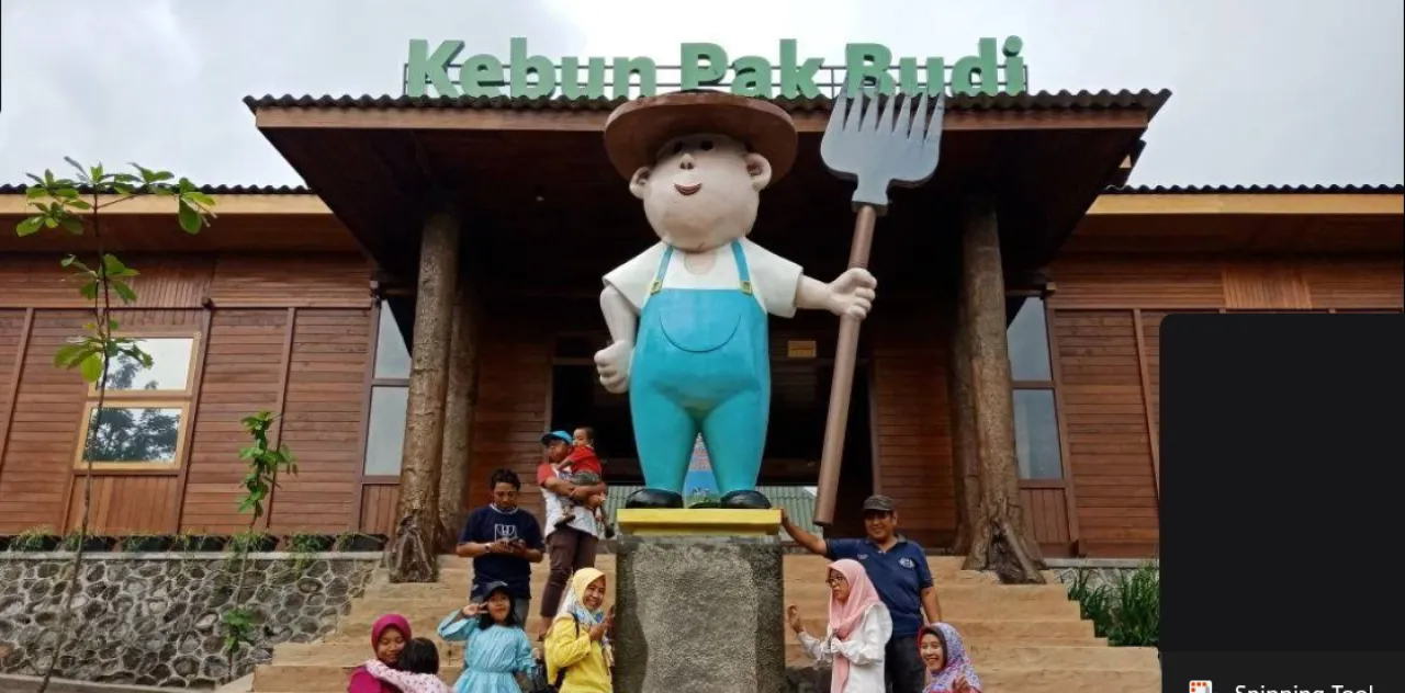 Kebun Pak Budi, Wisata Edukasi dan Alam di Pasuruan