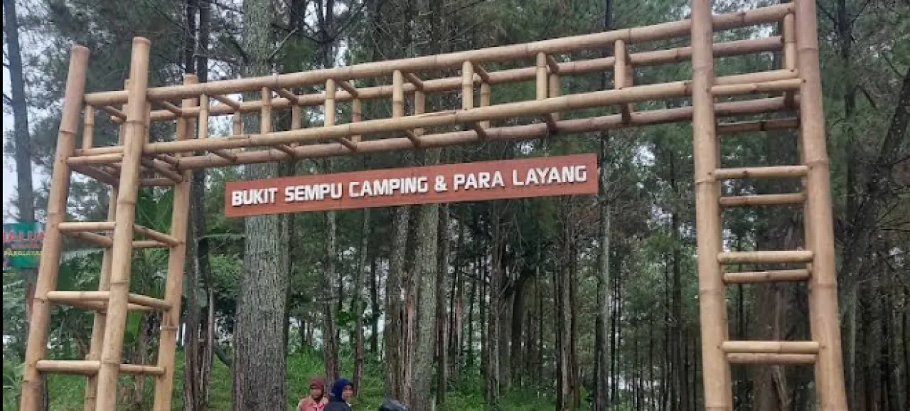 Paralayang Bukit Sempu, Sensasi Terbang Bebas di Langit Pasuruan
