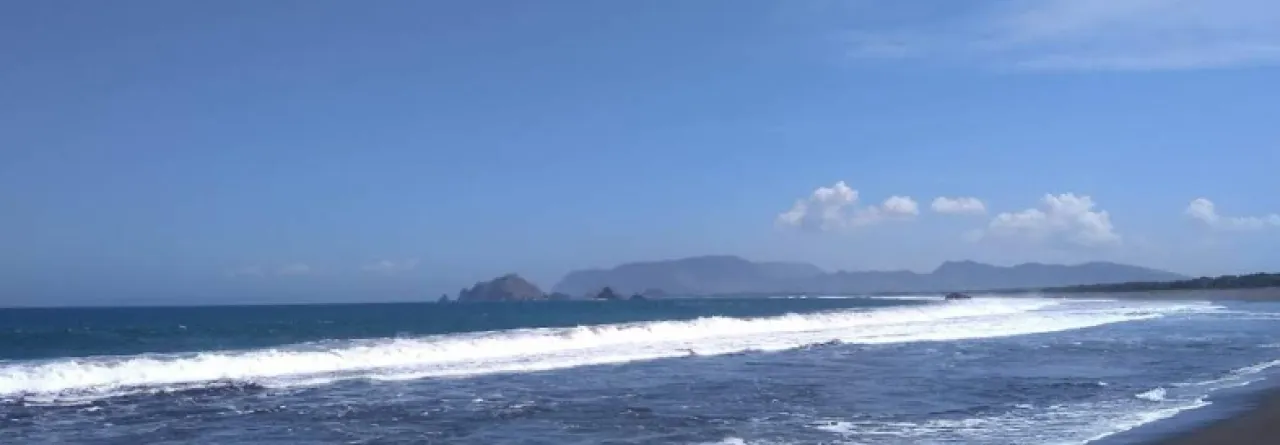 Pantai Canga’an, Pesona Keindahan Laut Selatan di Ambulu Jember