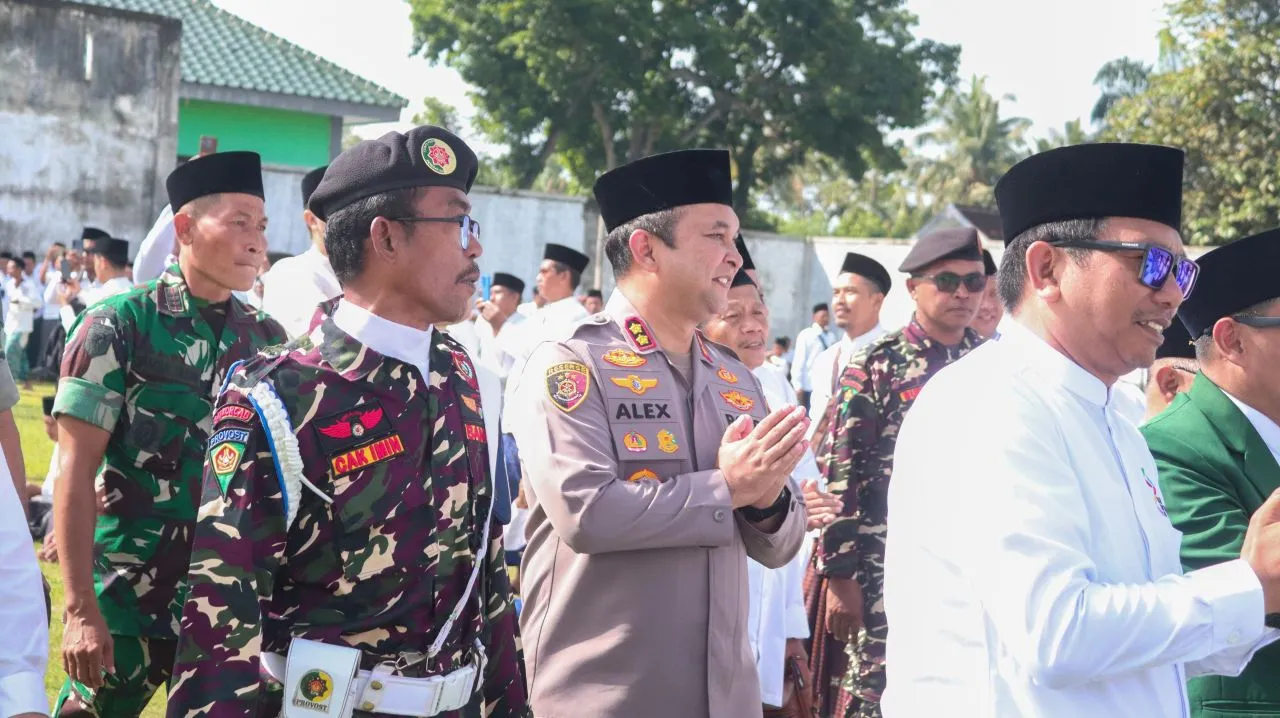 Kapolres Lumajang Ajak Santri Perkuat Persatuan dan Toleransi di Hari Santri Nasional 2025