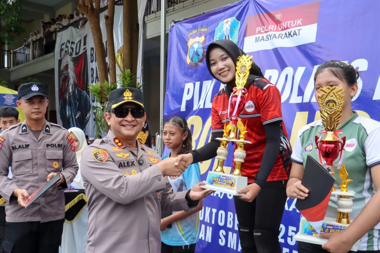 Penuh Sportivitas, Turnamen Voli Pelajar Piala Kapolres Lumajang 2025 Sukses Cetak Bibit Unggul