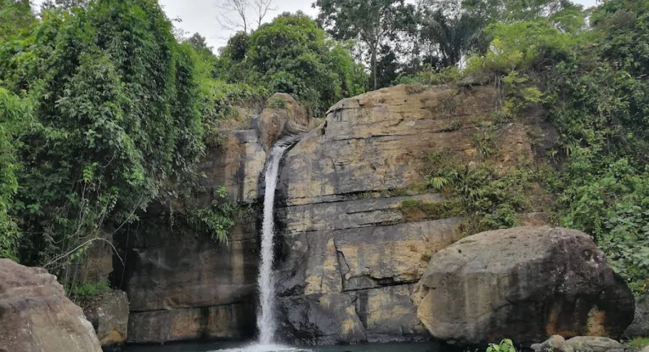 Coban Tundo Malang, Keindahan Tiga Air Terjun Bertingkat di Sumbermanjing Wetan