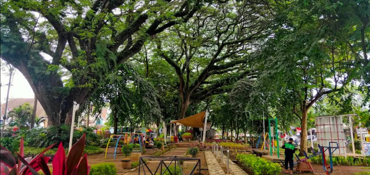 Taman Trunojoyo, Ruang Hijau Asri di Jantung Kota Malang