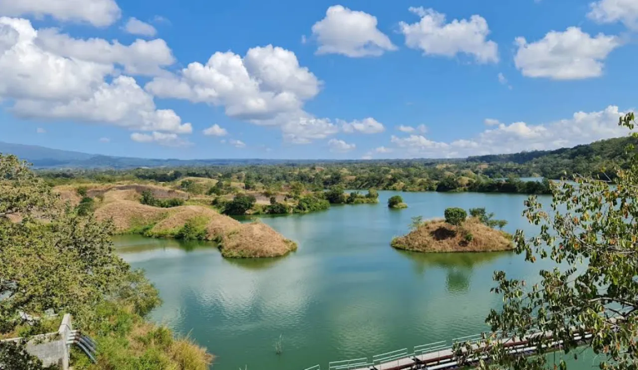 Waduk Bajulmati, “Miniatur Raja Ampat” di Ujung Utara Banyuwangi