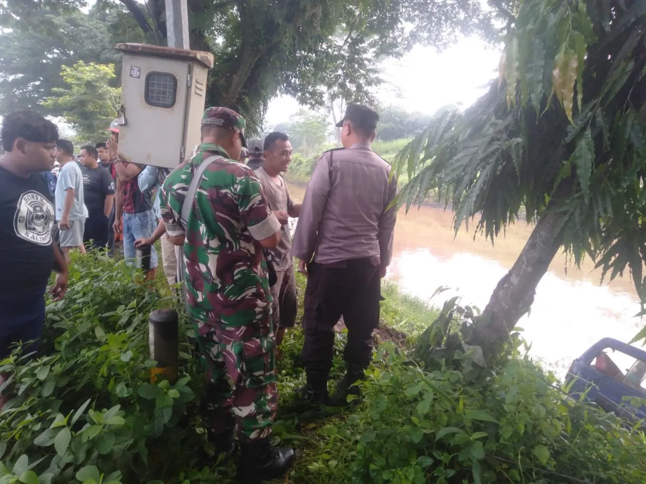 Rem Bermasalah, Mobil Pembawa Pelajar Masuk Sungai di Jatiroto Lumajang