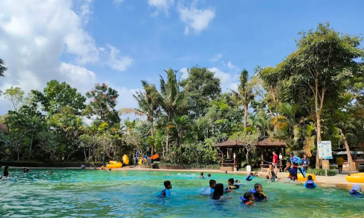 Waterboom Jogja, Destinasi Rekreasi Keluarga dengan Wahana Segar di Tengah Sleman Yogyakarta
