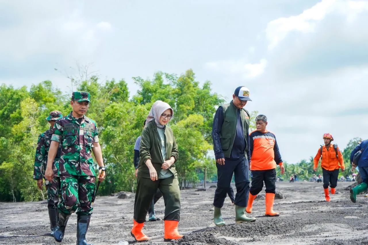 Akses ke Sumberlangsep Terputus Akibat Lahar Semeru, 138 KK Terisolasi