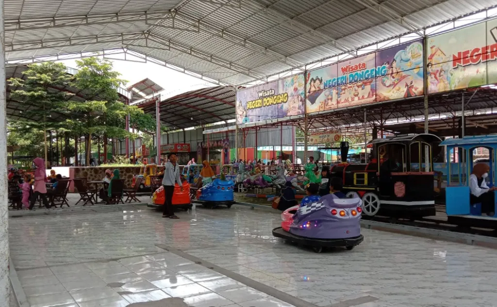 Kota Kelinci Negeri Dongeng, Wisata Keluarga Bernuansa Fantasi di Blitar