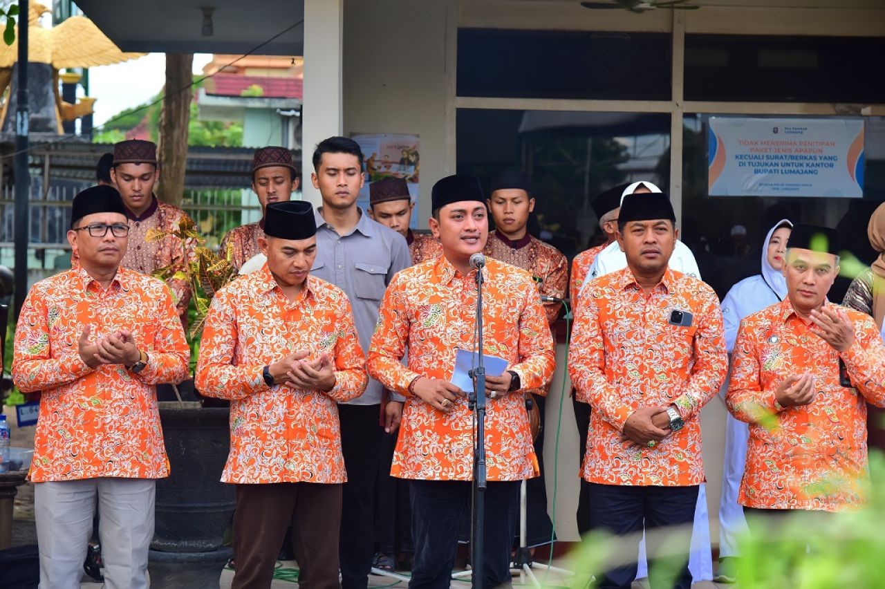 Haji sebagai Cermin Bangsa, Lumajang Berangkatkan Kloter Terakhir