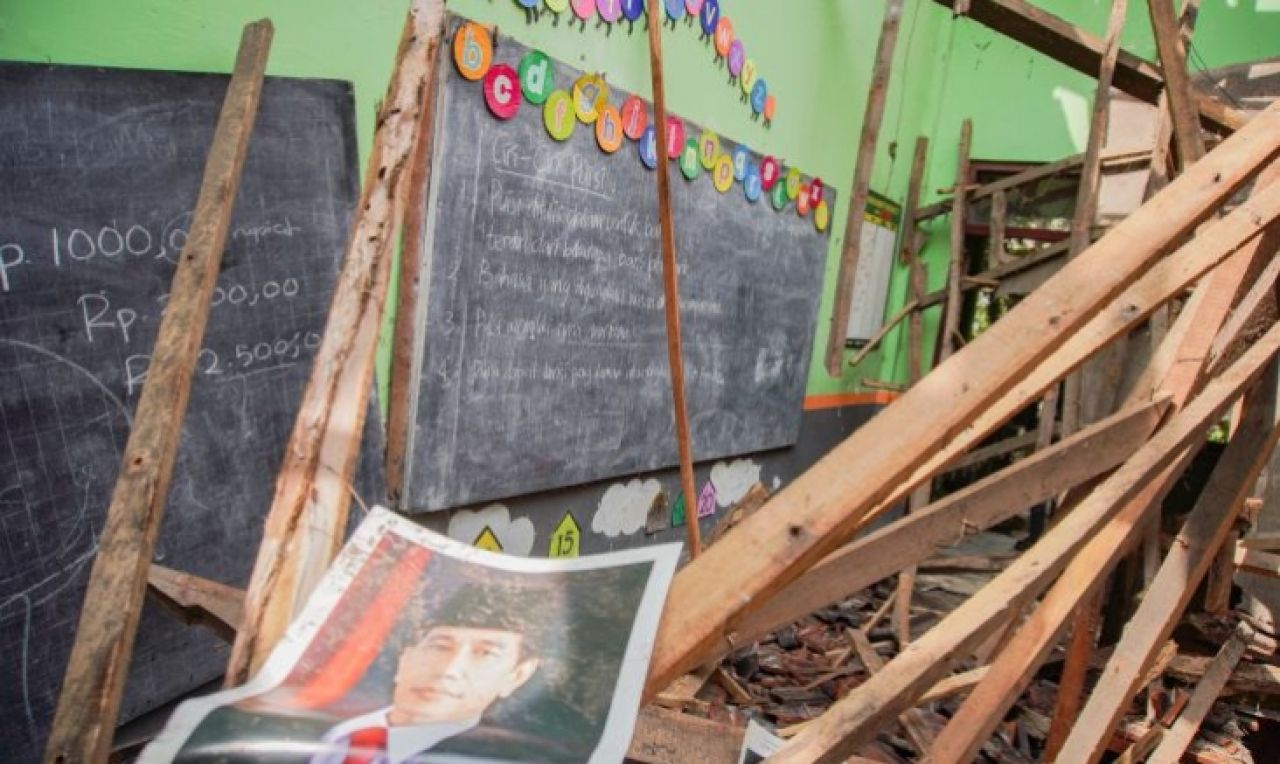 Atap Ambruk di SDN Kutorenon 3 Lumajang, Diduga Lapuk Dimakan Usia