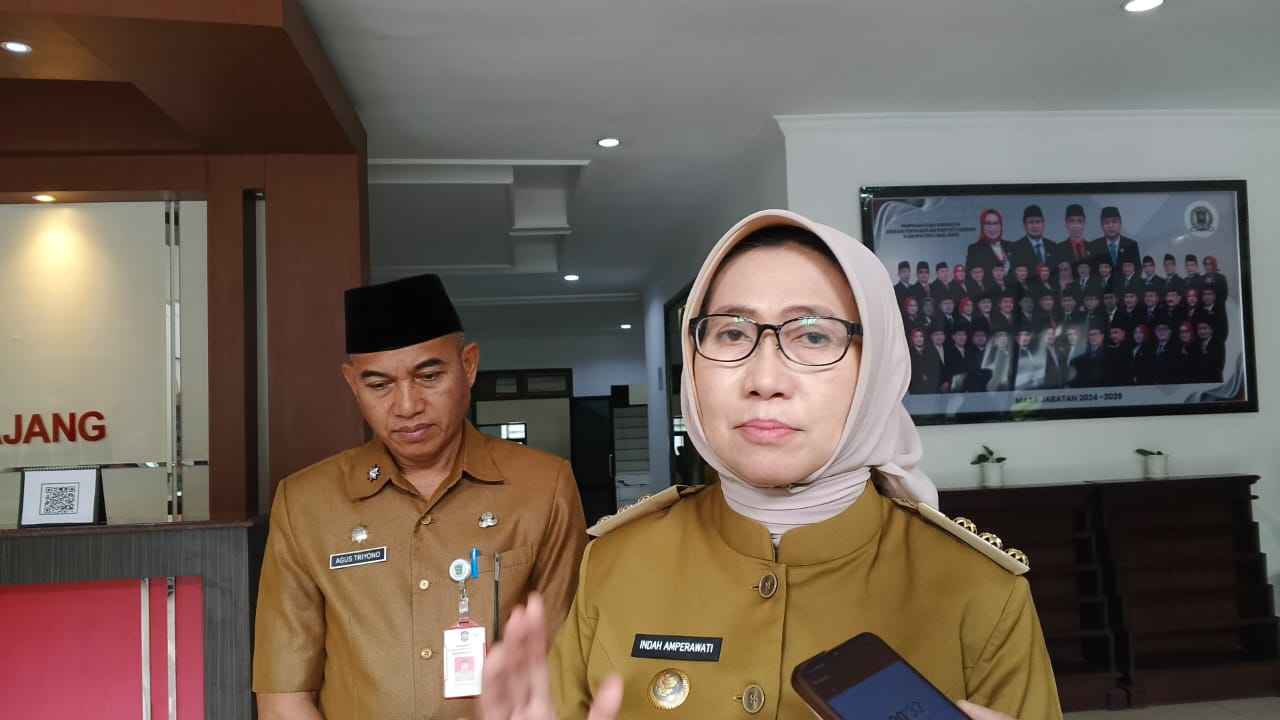 Bunda Indah Segera Anggarkan Honor Guru Non NIP se-Lumajang
