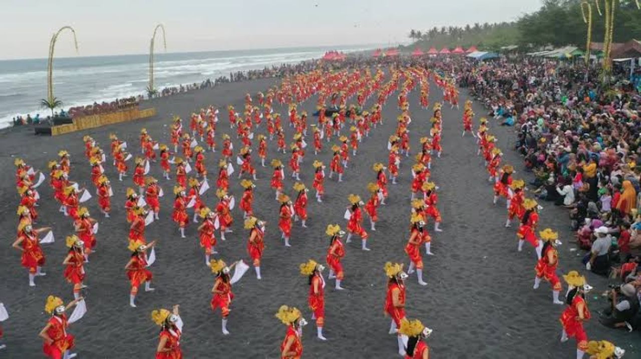 Pemkab Lumajang Hadirkan Enam Titik WiFi Gratis di Event Segoro Topeng Kaliwungu