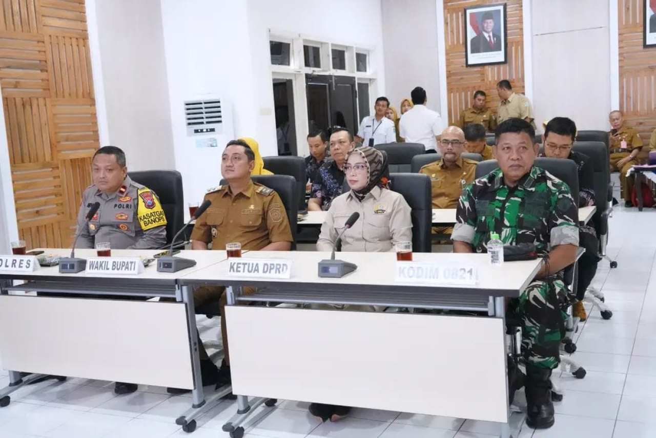 Ketua DPRD Lumajang Ikuti Launching 80 ribu Koperasi Merah Putih Secara Virtual
