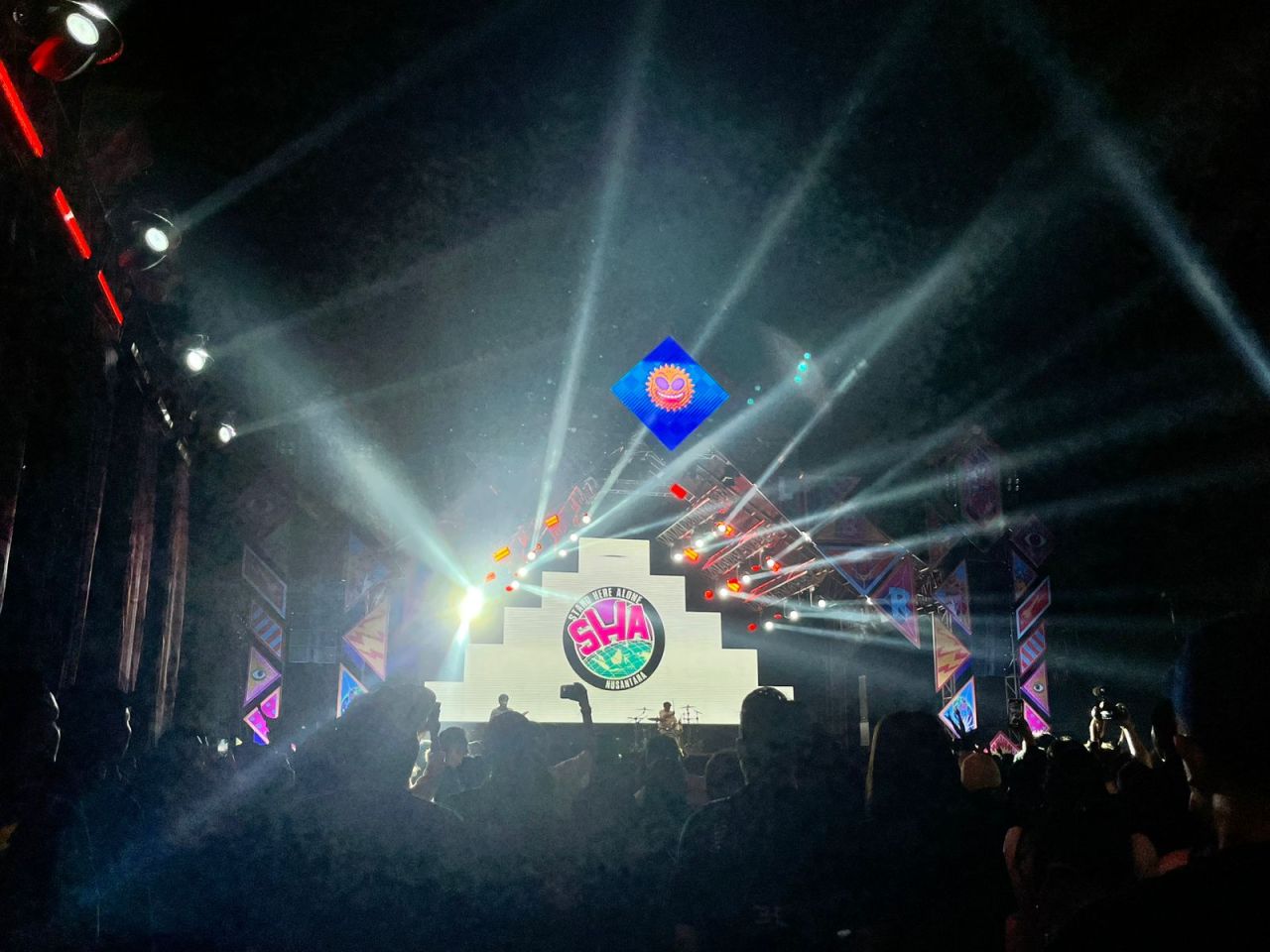 Penutupan Day 1 Parti Libur 2025 di Magnolia Lumajang Dihibur Penampilan Stand Her Alone