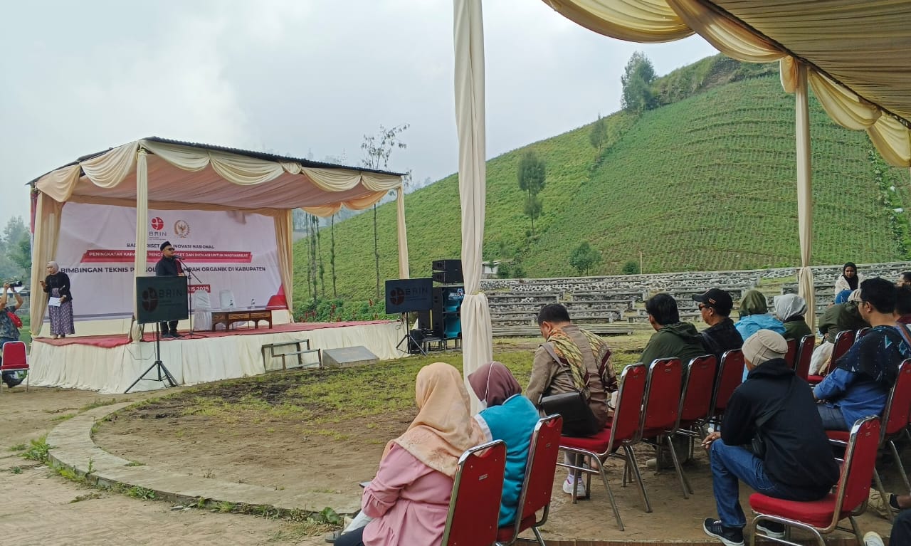 Nur Purnamasidi Bersama BRIN Gelar Bimtek Pengolahan Sampah Organik di Ranupani Lumajang