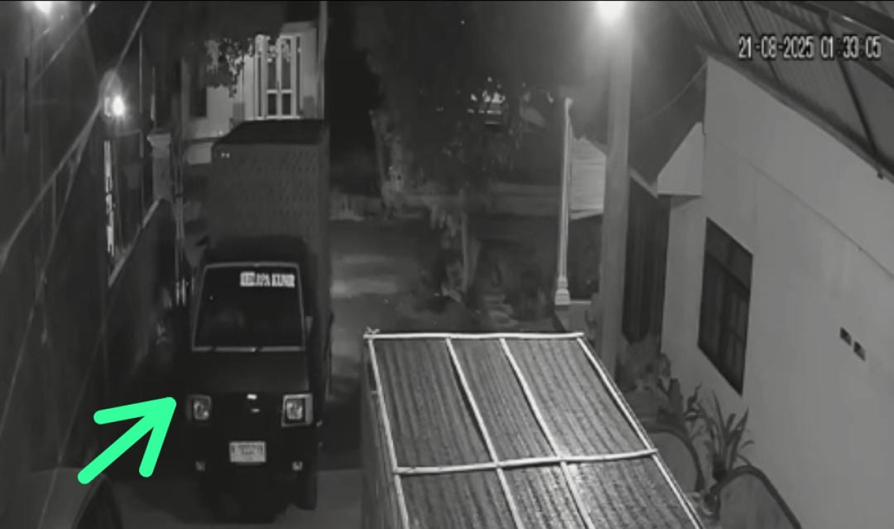 Terekam CCTV, Kompolotan Maling Curi Mobil Pickup Milik Pengusaha Ayam Potong di Kunir Lumajang